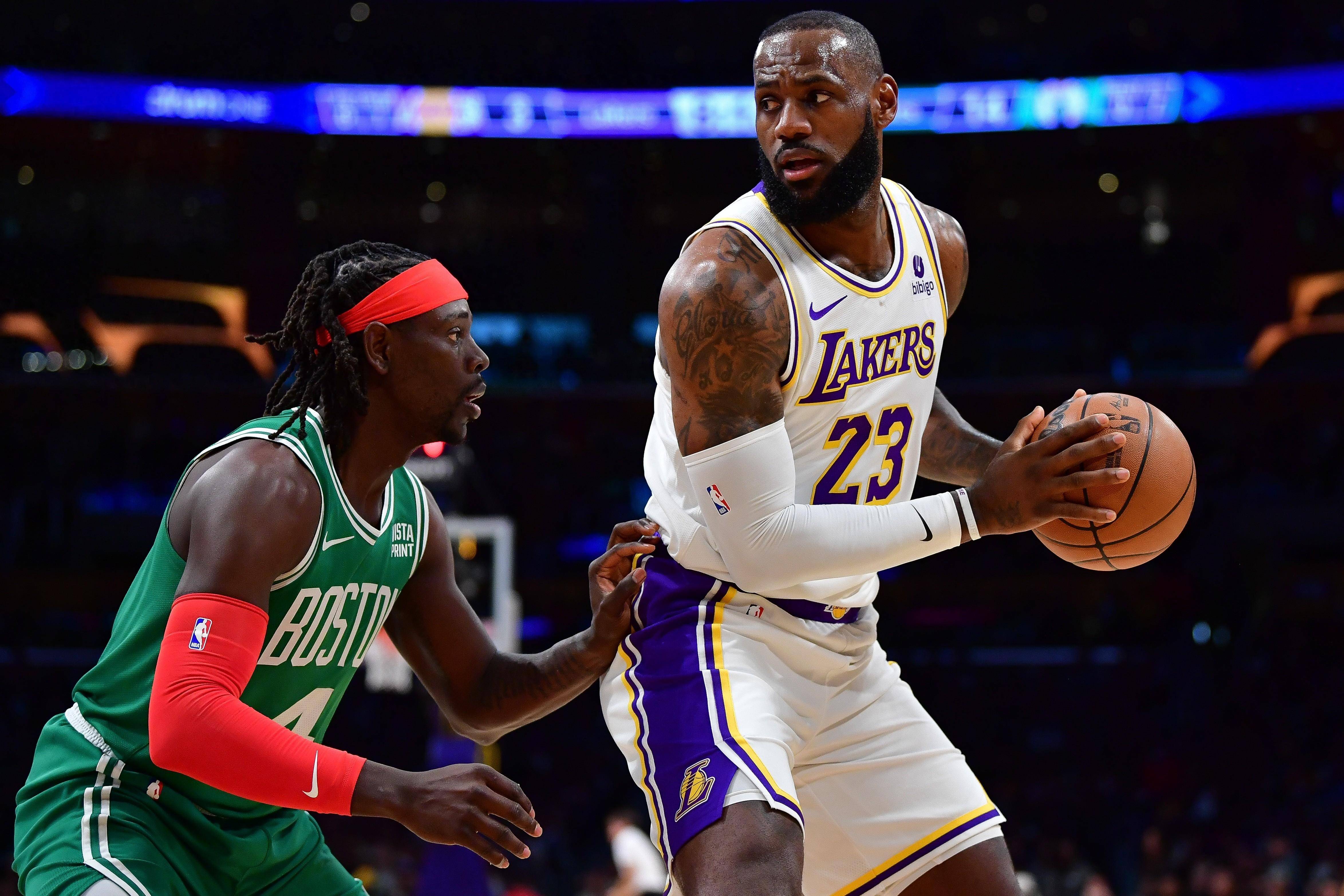 欧博官网代理NBA比赛中发生的激烈对垒场面回顾